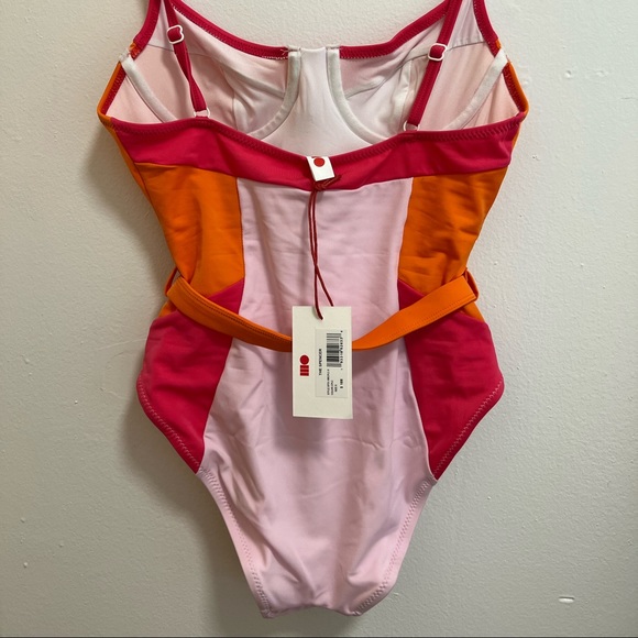Pink and orange color blocked underwire belted one piece bathing suit - Picture 2 of 4